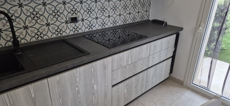 Cucina con piano a induzione